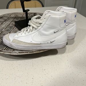 Nike Mid 77s blazers